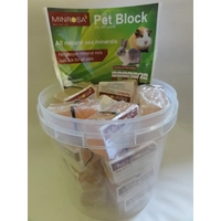 Minrosa Pet Blocks Display Bucket 20 X 200G 